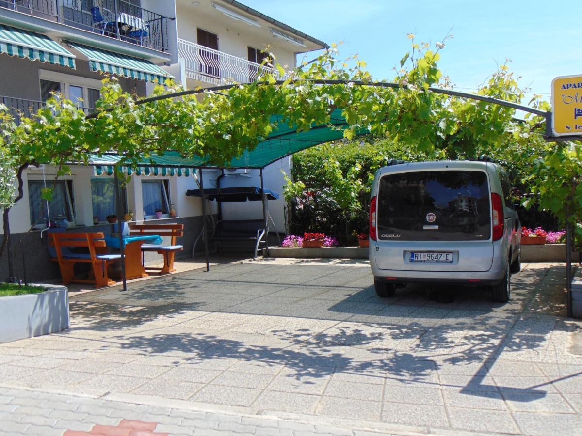 Apartments Marija Malinska Exterior foto